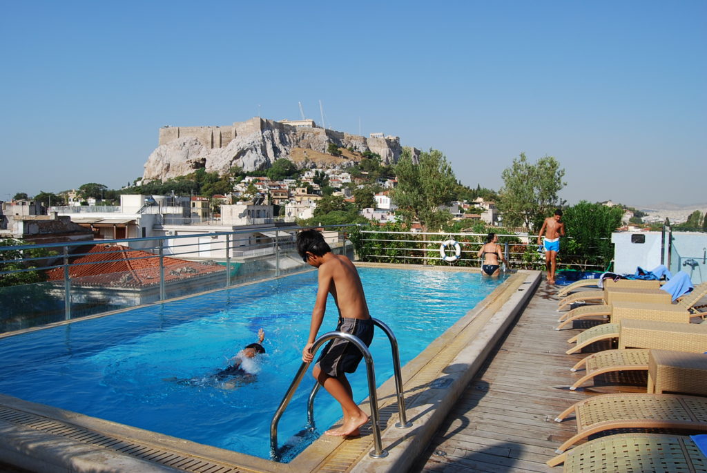 アテネのホテルのプール