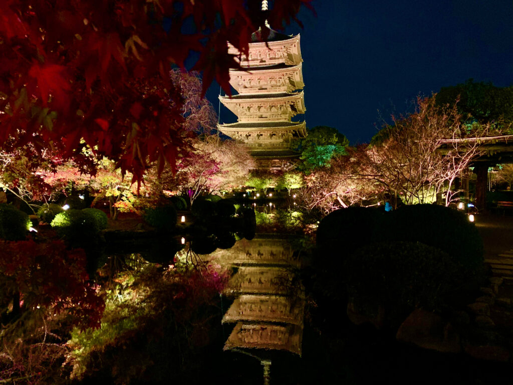 東寺のライトアップ