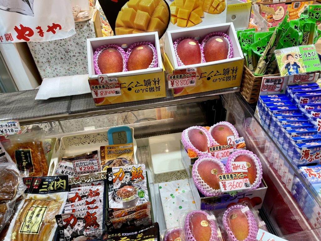 沖縄県産りんごマンゴー