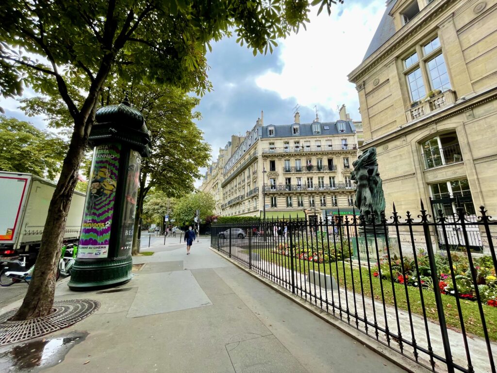アンリ・マルタン通りにあるパリ16区の区役所