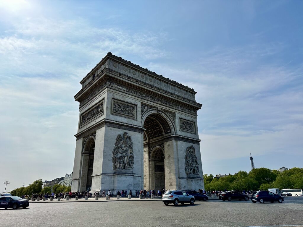 凱旋門のあるシャルル・ド・ゴール・エトワール