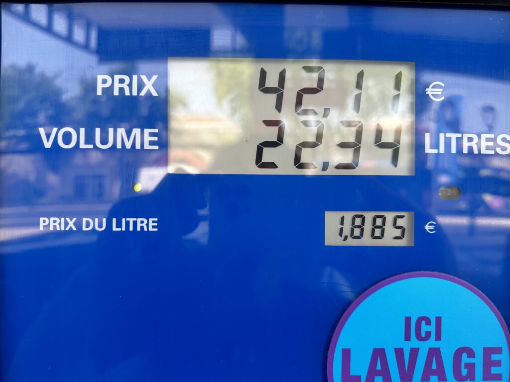 ガソリンスタンドのユーロの表示