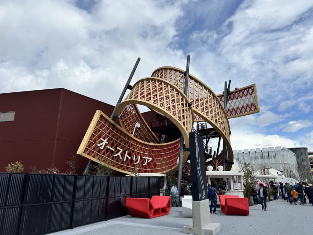独特の外観が目をひくオーストリア館
