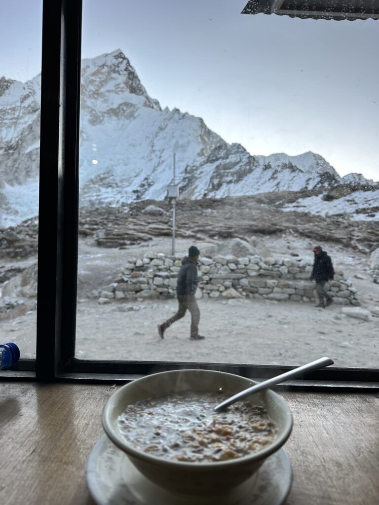 朝夕は山小屋の中でも氷点下。山小屋の寒さ対策は何より重要です